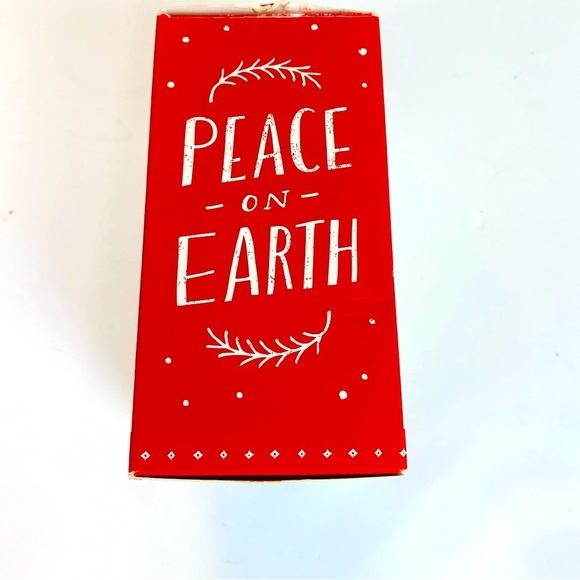 Hallmark 2015 The First Christmas Keepsake Ornament Nativity Scene - Picture 6 of 10